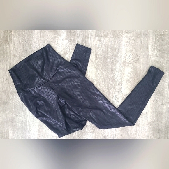 Onzie black shiny leggings, S/M - Picture 1 of 6